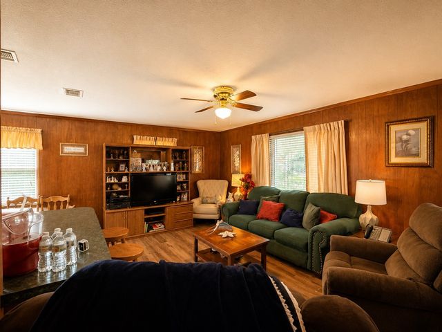 2070 County Road 3830, Quinlan, TX 75474