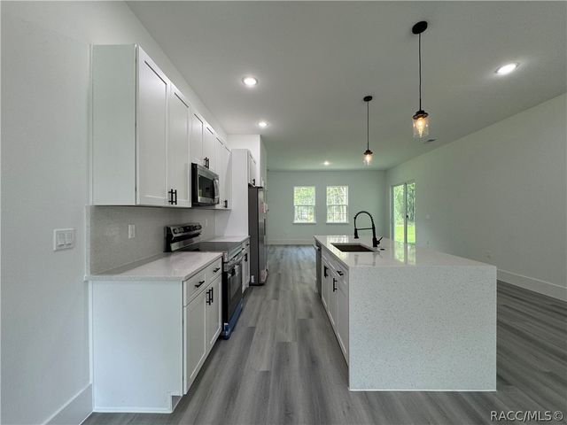 10099 N Carib Way, Citrus Springs, FL 34434