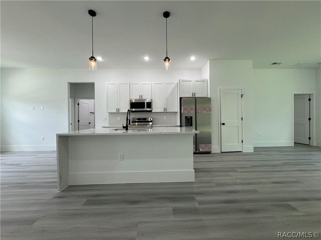 10099 N Carib Way, Citrus Springs, FL 34434