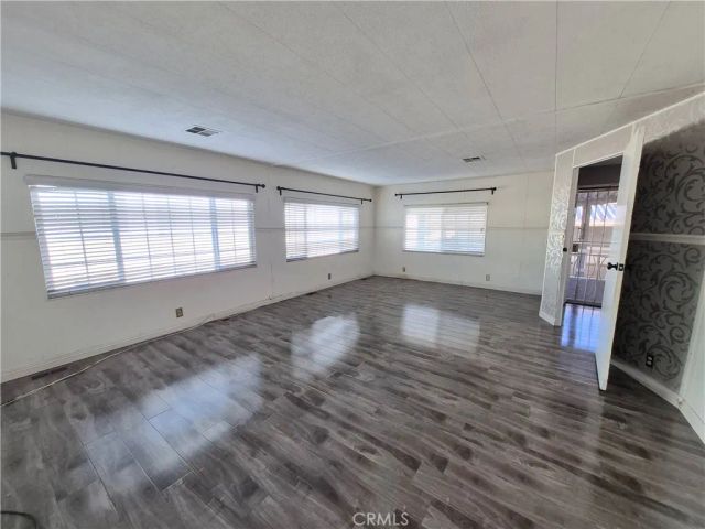 19009 S Laurel Park 328, Rancho Dominguez, CA 90220