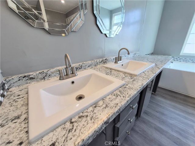 19009 S Laurel Park 328, Rancho Dominguez, CA 90220