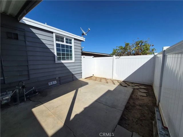 19009 S Laurel Park 328, Rancho Dominguez, CA 90220