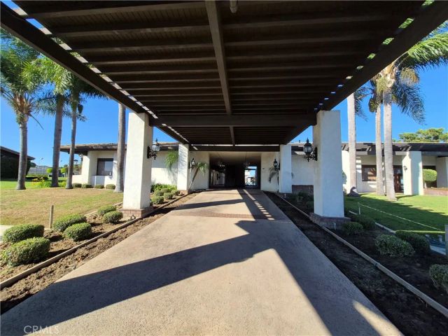 19009 S Laurel Park 328, Rancho Dominguez, CA 90220