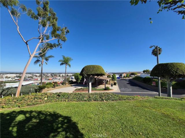 19009 S Laurel Park 328, Rancho Dominguez, CA 90220