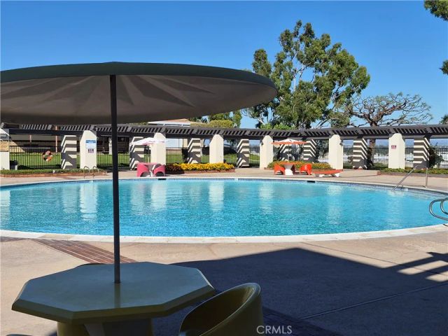 19009 S Laurel Park 328, Rancho Dominguez, CA 90220