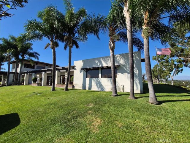 19009 S Laurel Park 328, Rancho Dominguez, CA 90220
