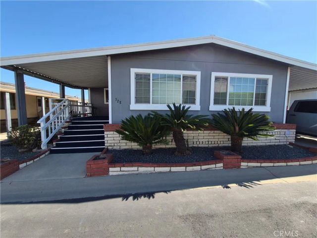 19009 S Laurel Park 328, Rancho Dominguez, CA 90220