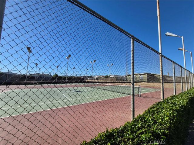 19009 S Laurel Park 328, Rancho Dominguez, CA 90220