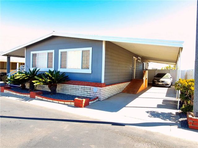 19009 S Laurel Park 328, Rancho Dominguez, CA 90220
