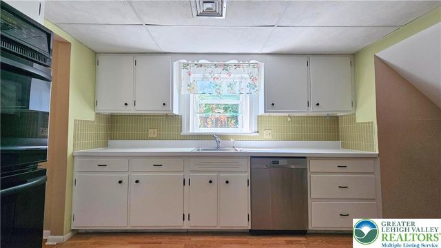 1605 Lois Lane, Bethlehem City, PA 18018