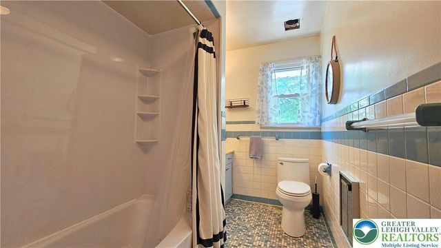 1605 Lois Lane, Bethlehem City, PA 18018