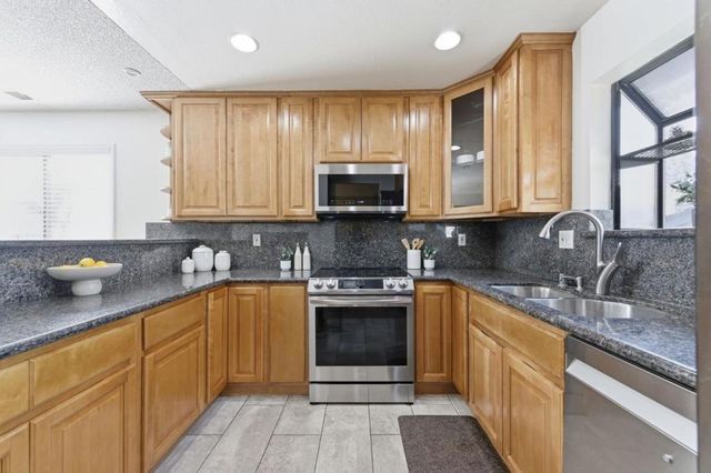 6023 Joaquin Murieta Avenue A, Newark, CA 94560