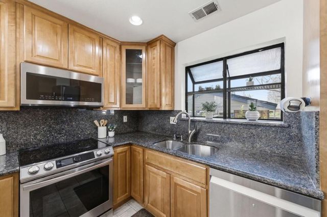 6023 Joaquin Murieta Avenue A, Newark, CA 94560