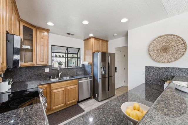 6023 Joaquin Murieta Avenue A, Newark, CA 94560