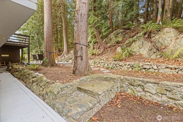 603 Shelter Bay Drive, La Conner, WA 98257