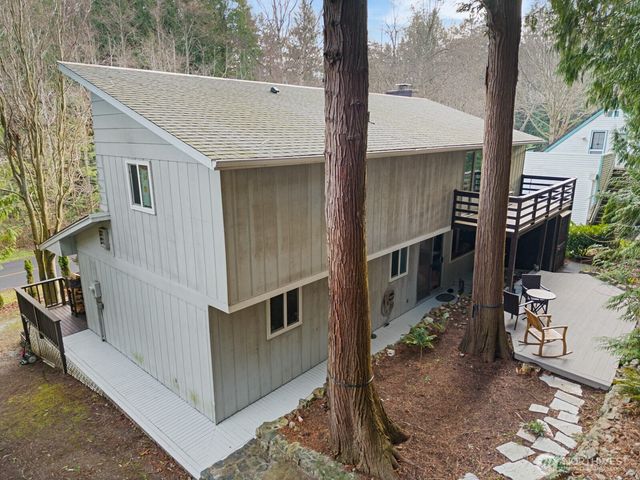 603 Shelter Bay Drive, La Conner, WA 98257