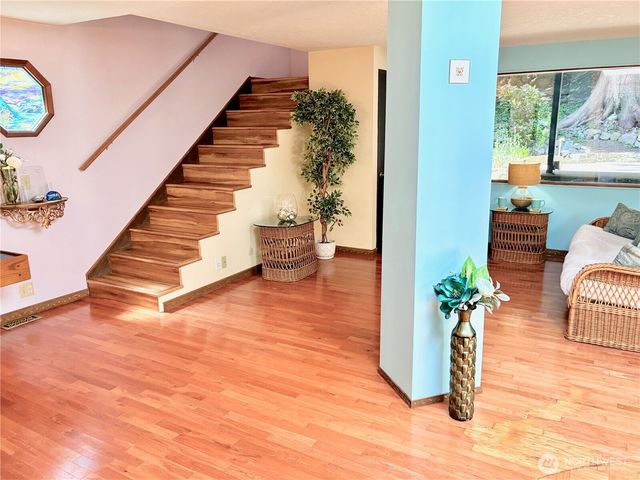 603 Shelter Bay Drive, La Conner, WA 98257