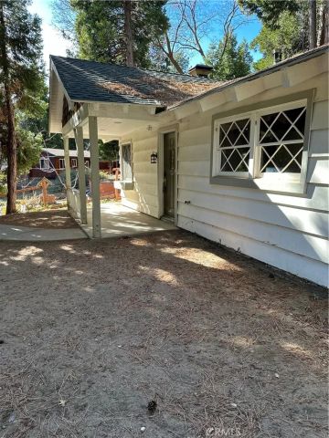 31144 All View, Running Springs, CA 92382