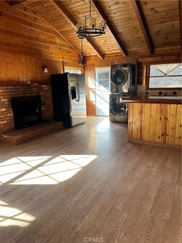 31144 All View, Running Springs, CA 92382