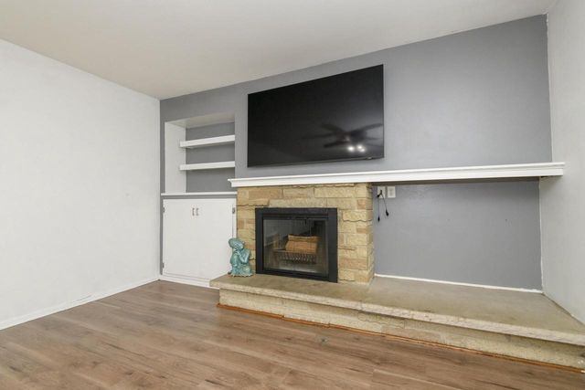 5515 N Shasta DRIVE, Glendale, WI 53209