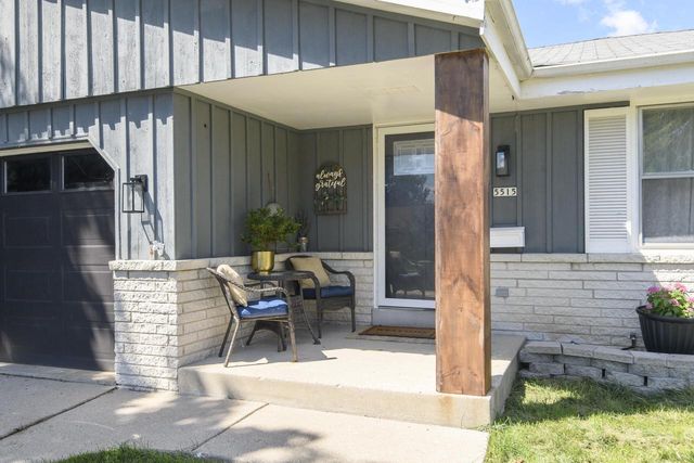 5515 N Shasta DRIVE, Glendale, WI 53209