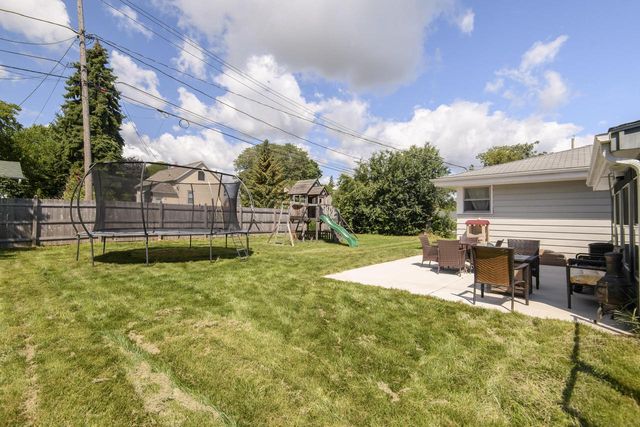 5515 N Shasta DRIVE, Glendale, WI 53209