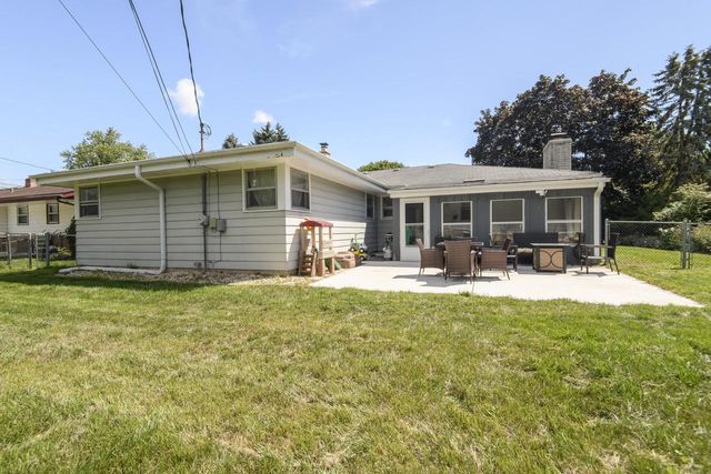5515 N Shasta DRIVE, Glendale, WI 53209