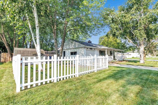 1149 LANGLADE AVENUE, Green Bay, WI 54304