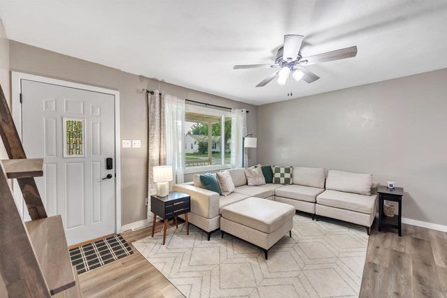 1149 LANGLADE AVENUE, Green Bay, WI 54304