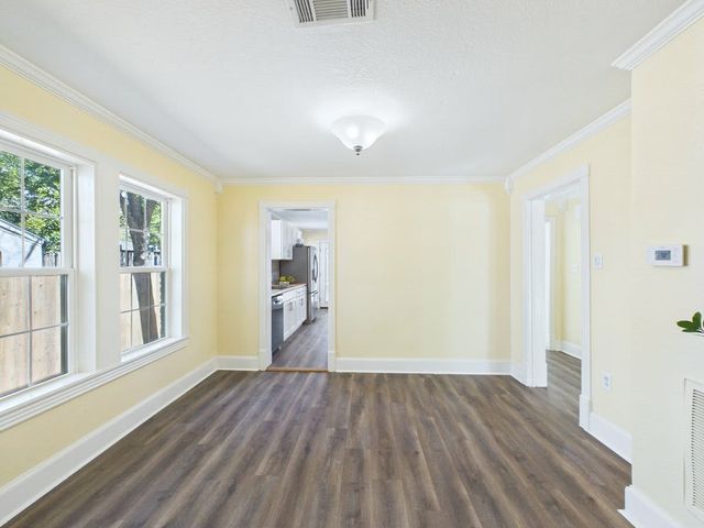 510 S Westmoreland Road, Dallas, TX 75211