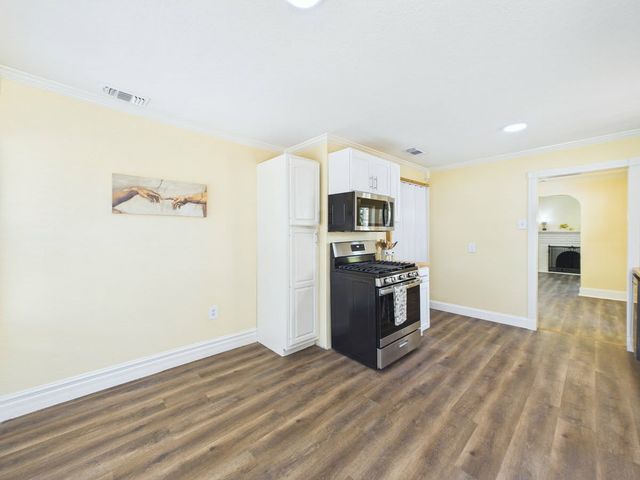 510 S Westmoreland Road, Dallas, TX 75211