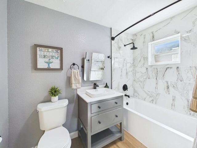 510 S Westmoreland Road, Dallas, TX 75211