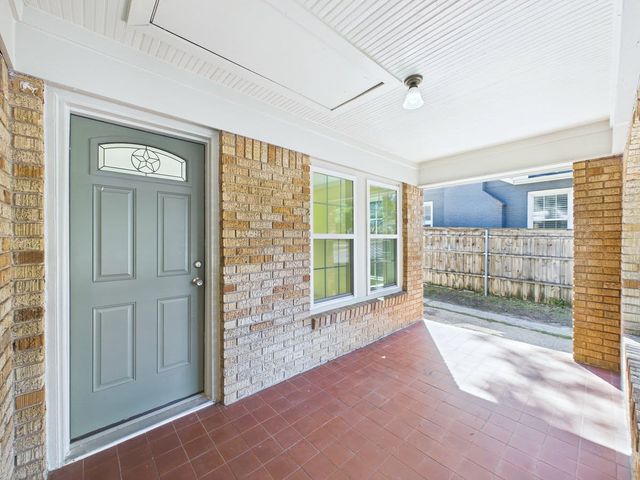 510 S Westmoreland Road, Dallas, TX 75211