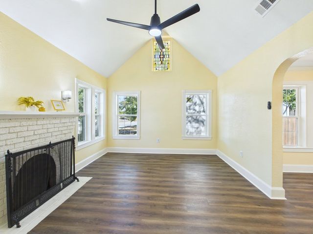 510 S Westmoreland Road, Dallas, TX 75211