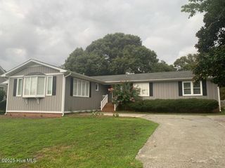 1966 Kings Landing Road, Hampstead, NC 28443