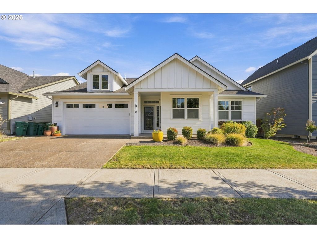 Image 1 of property listing at 1910 N DANIEL Dr, Newberg, OR 97132