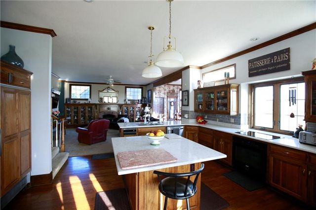 21515 S Prospect Avenue, Cleveland, MO 64734