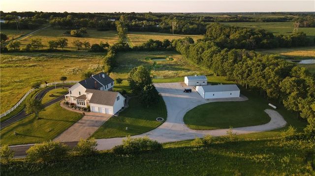 21515 S Prospect Avenue, Cleveland, MO 64734