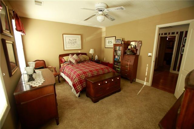 21515 S Prospect Avenue, Cleveland, MO 64734
