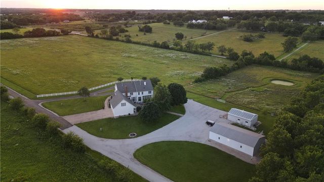 21515 S Prospect Avenue, Cleveland, MO 64734
