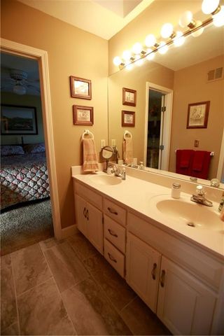 21515 S Prospect Avenue, Cleveland, MO 64734