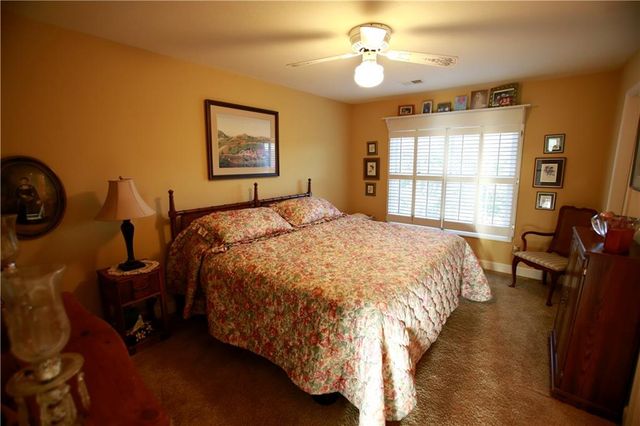21515 S Prospect Avenue, Cleveland, MO 64734