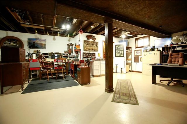 21515 S Prospect Avenue, Cleveland, MO 64734