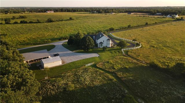 21515 S Prospect Avenue, Cleveland, MO 64734