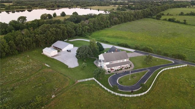 21515 S Prospect Avenue, Cleveland, MO 64734