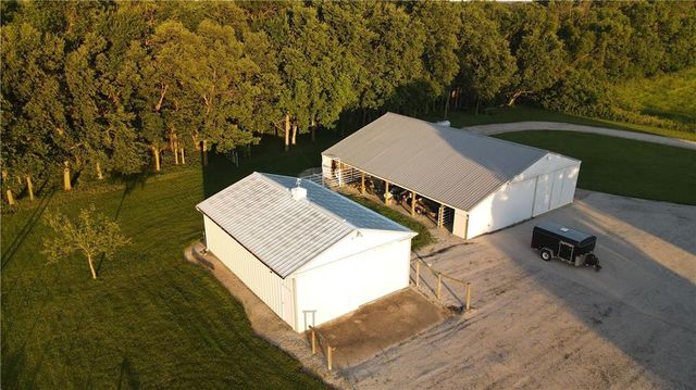21515 S Prospect Avenue, Cleveland, MO 64734