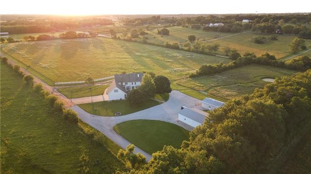21515 S Prospect Avenue, Cleveland, MO 64734