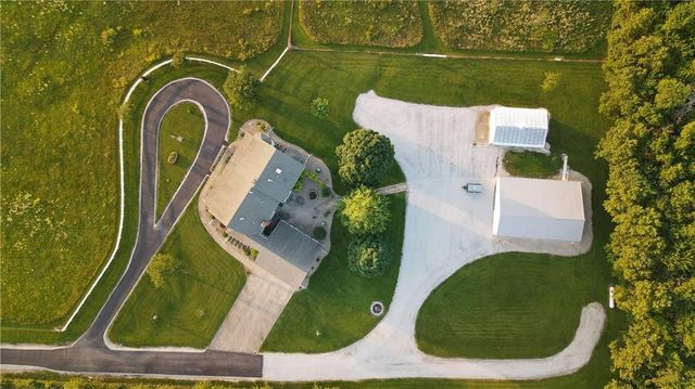 21515 S Prospect Avenue, Cleveland, MO 64734