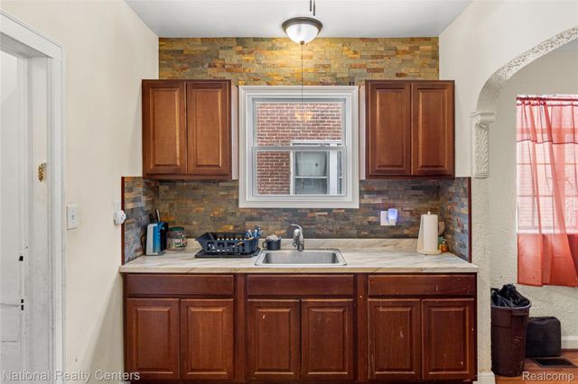 14376 Mansfield Street, Detroit, MI 48227