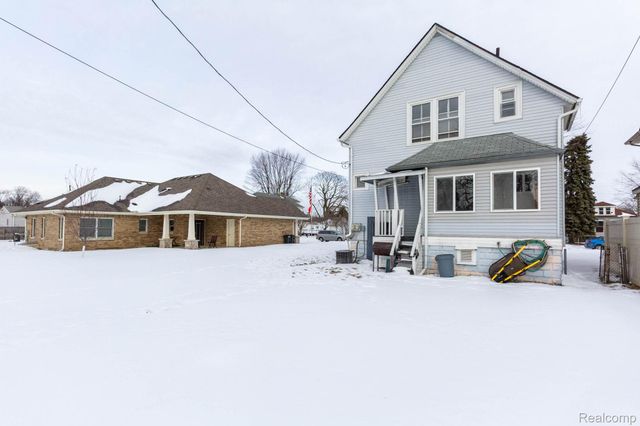 2332 8th Street, Wyandotte, MI 48192